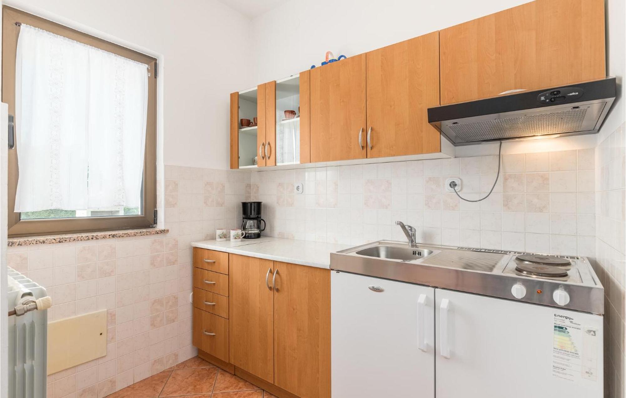 Beautiful Home In Visnjan With Wifi Extérieur photo